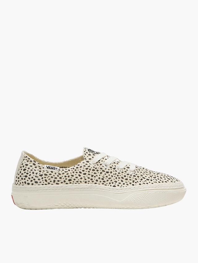 Vans White & Black Circle Vee Lace Up Sneakers